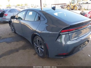 Toyota Prius V (XW60) 2024 Toyota Prius XLE 2024 2.0l 2.0 Hybryda 150KM, zdjęcie 3