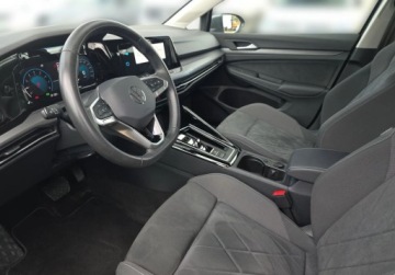 Volkswagen Golf VIII Variant 1.5 eTSI 150KM 2023 Volkswagen Golf 1.5 150KM DSG STYLE Tempomat Aktywny Ambiente 1.5 Benzyna, zdjęcie 13