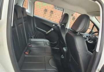 Peugeot 2008 I 2014 Peugeot 2008 Allure LED Nawigacja GetHelp 1.2 Benzyna 82KM, zdjęcie 11