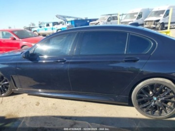BMW Seria 7 G70 2022 BMW Seria 7 2022r., 3.0L 3.0 Benzyna 355KM, zdjęcie 5