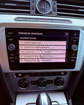 Volkswagen Passat B8 Variant 2.0 TDI BlueMotion SCR 150KM 2018 Volkswagen Passat Volkswagen Passat 2.0 TDI BMT SCR Comfortline DSG7 2.0, zdjęcie 33