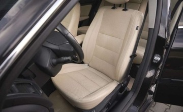 Renault Laguna III Hatchback Phase II 2.0 dCi 150KM 2012