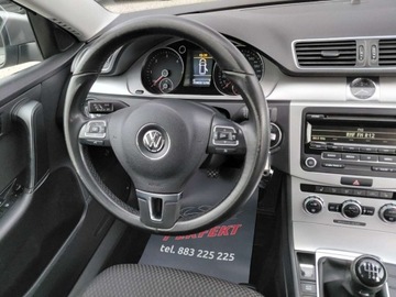 Volkswagen Passat B7 Variant 2.0 TDI CR DPF BlueMotion 140KM 2014 Volkswagen Passat Grzane fotele Klimatronik 2xPDC Alu Tempomat Hak 2.0, zdjęcie 16