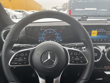 Mercedes Klasa A W177/V177 Hatchback 1.3 200 163KM 2022 Mercedes-Benz A 200 A 200/ Salon PL/ Serwis ASO/ P, zdjęcie 12