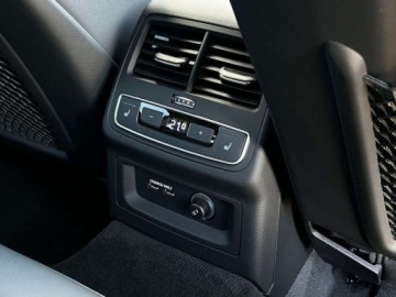 Audi A4 B9 Limousine Facelifting 2.0 40 TDI 204KM 2023 Audi A4 Limousine VAT 23 Matrix Head up Webasto Skorzana tapicerka, zdjęcie 12
