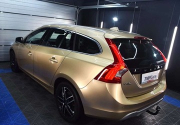 Volvo V60 I Kombi 2.0 D3 163KM 2011 Volvo V60 D3_ Automat_ Hak_ Skory_ Nawigacja_ 2.0 Diesel 163KM, zdjęcie 26