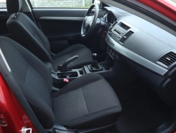 Mitsubishi Lancer IX Sportback 1.8 MIVEC 143KM 2009 Mitsubishi Lancer 1.8 i, Salon Polska, zdjęcie 8