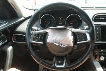 Jaguar F-Pace SUV 3.0 TDV6 300KM 2017 Jaguar F-PACE ROK 2017 POJ 3,0 301 KM, zdjęcie 13