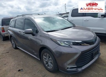 Toyota Sienna III 2021 Toyota Sienna 2021, 2.5L, XLE, po gradobiciu