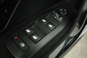 Peugeot 208 I Hatchback 5d Facelifting 1.2 PureTech 110KM 2018 Peugeot 208 1.2 PureTech, Salon Polska, zdjęcie 15