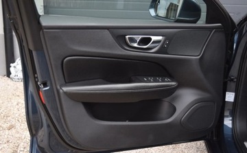 Volvo V60 I Kombi Facelifting 2.0 D3 DRIVE-E 150KM 2018 Volvo V60 2.0 D Automatic Skora Navi Ledy Virtual Kamera 2.0 Diesel 150KM, zdjęcie 17