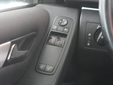 Mercedes Klasa B W245 170 116KM 2009 Mercedes B B 170 , Navi, Klima, Parktronic, zdjęcie 14