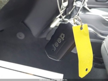 Jeep Wrangler IV 2023 Jeep Wrangler 2023 JEEP WRANGLER 4-DOOR SPORT ALTITUDE 4X4 2.0 Benzyna, zdjęcie 12