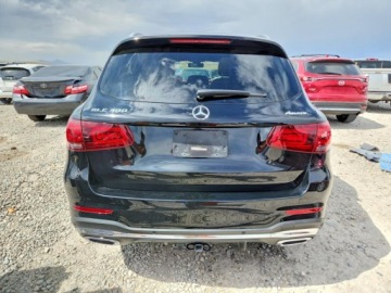 Mercedes GLC C253 2020 Mercedes-Benz GLC 2020 MERCEDES-BENZ GLC 300 4MATIC 2.0 Benzyna 255KM, zdjęcie 2