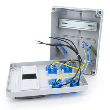 СТРОИТЕЛЬНЫЙ РАСПРЕДЕЛИТЕЛЬНЫЙ ЩИТ 4x230 В, 8-ПОЛЮСНЫЙ, С КАБЕЛЕМ