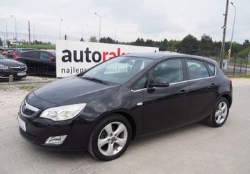 Opel Astra J Hatchback 5d 1.7 CDTI ECOTEC 110KM 2011 Opel Astra Opel Astra, zdjęcie 1