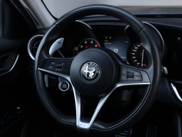 Alfa Romeo Giulia II Sedan 2.0 Turbo 200KM 2016 Alfa Romeo Giulia 2.0 Turbo, Salon Polska, zdjęcie 19