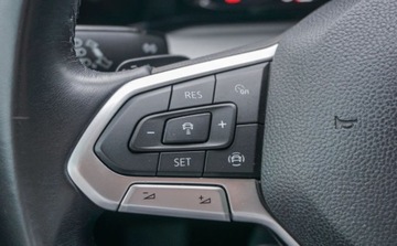 Volkswagen Golf VIII Hatchback 1.5 eTSI EVO mHEV 150KM 2020 Volkswagen Golf 1.5 eTSI 150KM Hybryda Life DSG Virtual cockpit Kamera Asy, zdjęcie 21