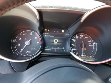 Alfa Romeo Giulia II Sedan Facelifting 2.0 Turbo 280KM 2023 Alfa Romeo Giulia 2023, 2.0L, 4x4, TI, po gradobiciu 2.0 Benzyna 280KM, zdjęcie 9