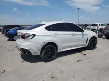 BMW X6 F16 2018 BMW X6 2018, 3.0L, 4x4, od ubezpieczalni 3.0 Benzyna 300KM, zdjęcie 4