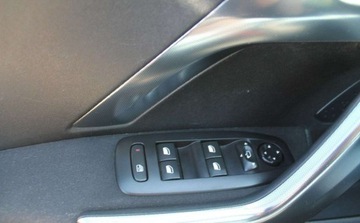 Peugeot 2008 I SUV Facelifting 1.2 PureTech 110KM 2018 Peugeot 2008 1.2 Benzyna 110KM, zdjęcie 18