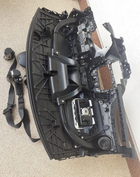 DESKA KONZOLA ULOŽENÍ PÁSY RENAULT CAPTUR I ORIGINÁLNÍ