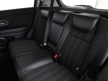 Honda HR-V II SUV 1.5 i-VTEC 130KM 2018 Honda HR-V Automat Exclusive Panorama Navi, zdjęcie 16