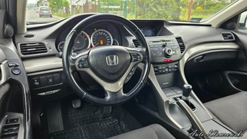 Honda Accord VIII Kombi 2.0 VTEC 156KM 2011 Honda Accord Honda Accord 2.0i Klima Biala perla Zadbany 2.0 156KM, zdjęcie 9
