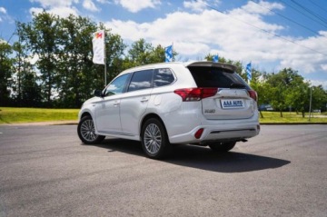 Mitsubishi Outlander III SUV PHEV Facelifting 2020 2.4 PHEV 224KM 2020 Mitsubishi Outlander 2.4 PHEV, Salon Polska, zdjęcie 5