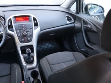 Opel Astra J Sports Tourer 1.4 Turbo ECOTEC 140KM 2012 Opel Astra 1.4 T, Klima, Tempomat, Parktronic,ALU, zdjęcie 7