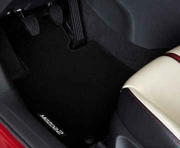 DYWANIKI KOMPLET ORYGINAŁ MAZDA 2 DJ 2015-2019
