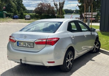 Toyota Corolla XI Sedan 1.33 Dual VVT-i 99KM 2014 Toyota Corolla BenzynaPrzebiegBEZWYPADKOWY Klima ZADBANY Oplacony Zamiana, zdjęcie 4
