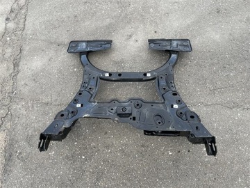 LAVICE NÁPRAVNICE POD MOTOR NOSNÍK TRAVERS MERCEDES W176 W 176 12-