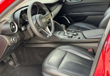 Alfa Romeo Giulia II Sedan 2.0 TBi 280KM 2018 Alfa Romeo Giulia Alfa Romeo Giulia 2.0 Turbo 16V AT8-Q4 Veloce 2.0 Benzyna, zdjęcie 4