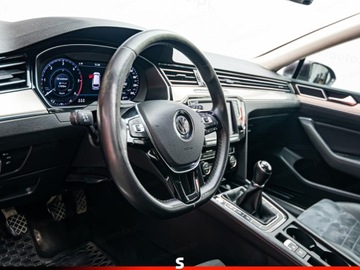 Volkswagen Passat B8 Variant 2.0 TDI BlueMotion SCR 190KM 2017 Od ręki - VOLKSWAGEN Passat 2.0 TDI Highline Combi 190KM 2017, zdjęcie 7