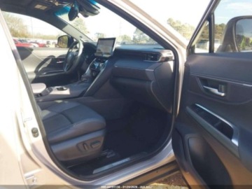 Toyota Venza 2024 Toyota Venza Limited 2024 2.5 Hybryda 176KM, zdjęcie 9