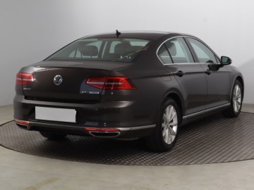 Volkswagen Passat B8 Limousine 2.0 TSI BlueMotion Technology 220KM 2017 VW Passat 2.0 TSI, Salon Polska, Serwis ASO, zdjęcie 4