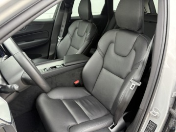 Volvo XC60 II Crossover Plug-In Facelifting 2.0 T6 350KM 2024 Volvo XC 60 T6 Plug-In | AWD | Plus Dark | FV23% |, zdjęcie 25