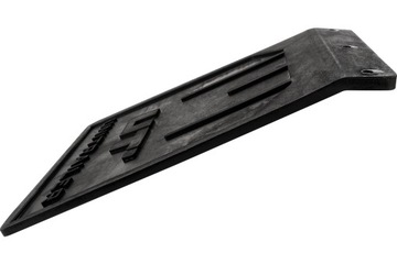 Комплект брызговиков гнутых резиновых крыльев 18х23см для тракторного прицепа.