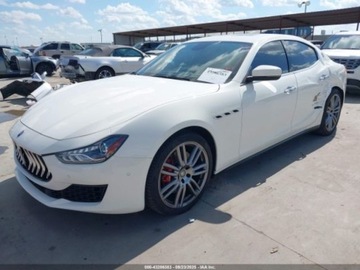 Maserati Ghibli 2018 Maserati Ghibli S 2018 3.0l 3.0 Benzyna 424KM, zdjęcie 1
