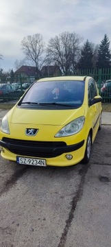 Peugeot 1007 2005 PEUGEOT 1007 (KM_) 1.4 HDi 68 KM