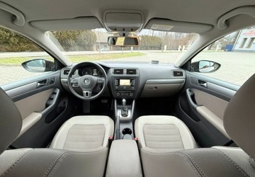Volkswagen Jetta VI Sedan 1.4 TSI 122KM 2012 Volkswagen Jetta Volkswagen Jetta 1.4 TSI Highline Perfectline DSG 1.4, zdjęcie 18