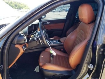 Alfa Romeo Giulia II Sedan Facelifting 2.0 Turbo 280KM 2021 Alfa Romeo Giulia 2021, 2.0L, TI, od ubezpieczalni 2.0 Benzyna 280KM, zdjęcie 7