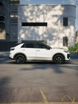 Volkswagen T-Roc I SUV Facelifting 1.5 TSI ACT 150KM 2026 Volkswagen T-Roc Wersja R-Line 1.5 eTSI 150 KM DSG, zdjęcie 4