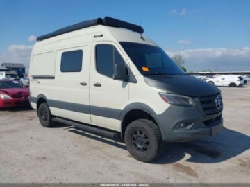 Mercedes Sprinter III 2021 Mercedes-Benz Sprinter Mercedes-Benz Sprinter Crew Van 2500 Standard Roof, zdjęcie 6