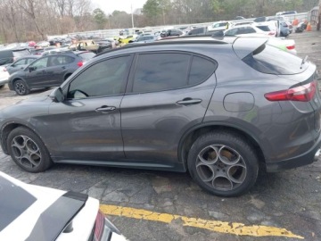 Alfa Romeo Stelvio SUV 2.0 Turbo 280KM 2018 Alfa Romeo Stelvio 2018 ALFA ROMEO STELVIO SPORT AWD 2.0 Benzyna 280KM, zdjęcie 3