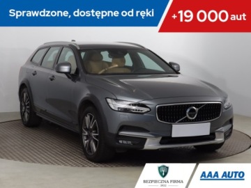Volvo V90 II Kombi 2.0 D5 235KM 2017 Volvo V90 Cross Country D5 2.0 AWD, 231 KM, 4X4