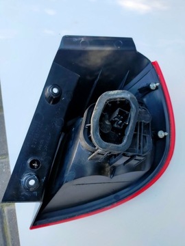 MITSUBISHI COLT 04-08 TŘÍDVEŘOVÝ SVĚTLO ZADNÍ LEVÝ