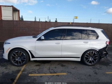 BMW X7 2024 BMW X7 2024 BMW X7 XDRIVE40I 3.0 Benzyna 375KM, zdjęcie 3