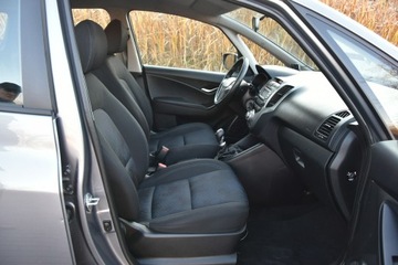 Hyundai ix20 Mikrovan 1.4 CVVT 90KM 2011 Hyundai ix20 1.4 90KM 2011r. Klima czujniki, zdjęcie 7